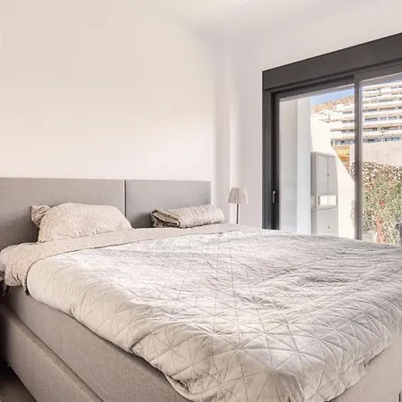 Camporrosso Village فينيسترات